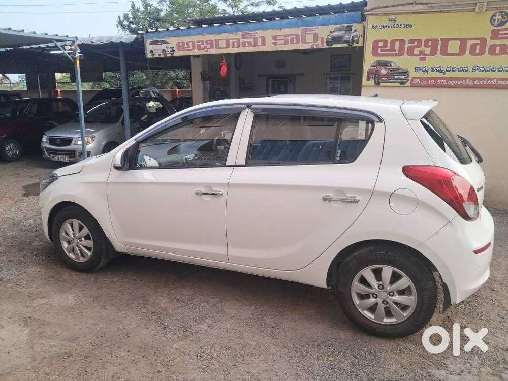 Hyundai I20 Asta 1.4 At Vtvt, 2013, Petrol