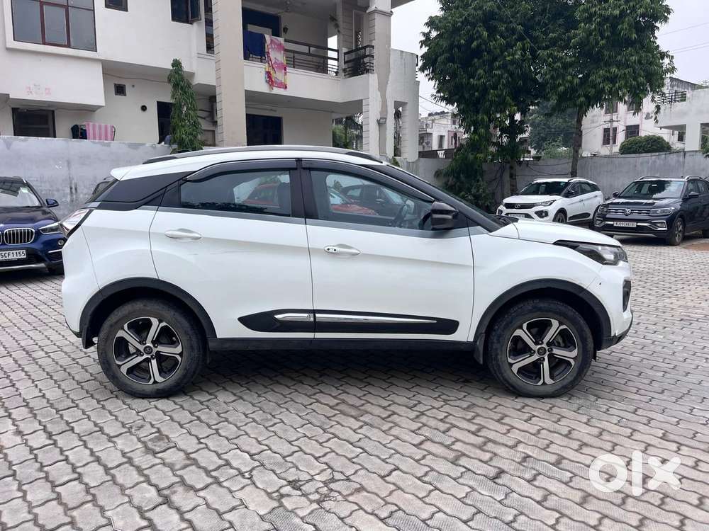 Tata Nexon 1.2 Revotron Xza Plus, 2022, Petrol