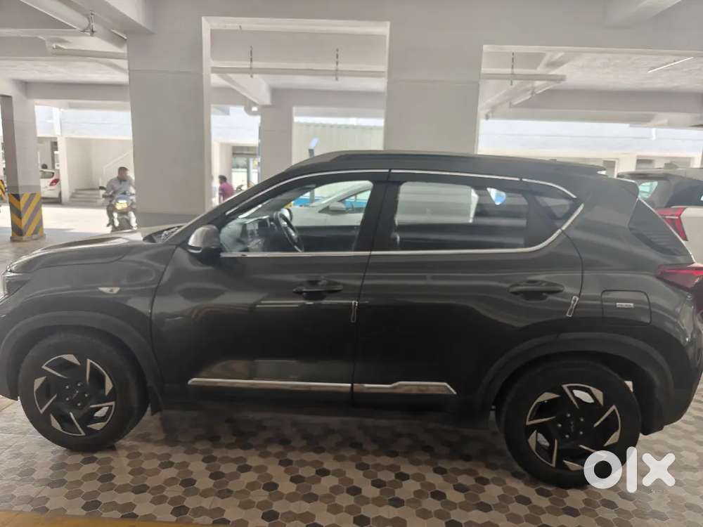 Kia Sonet 2024 Petrol 24000 Km Driven