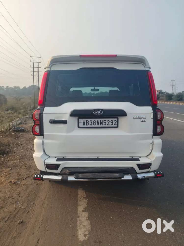 Mahindra Scorpio 2017 Diesel 92863 Km Driven