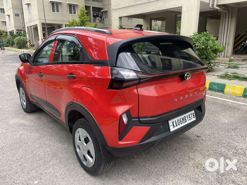 Tata Nexon Smart Plus1.2 Revotron Petrol 5 Mt, 2023, Petrol