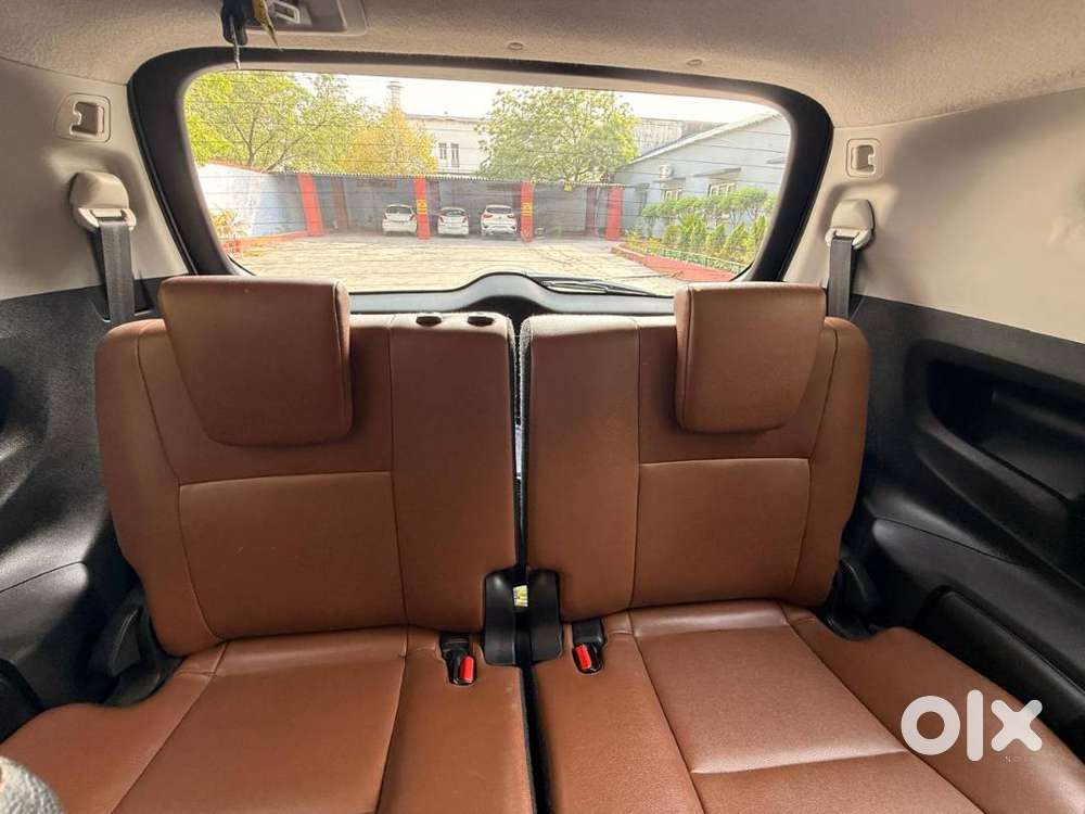 Innova Crysta 2.4 Ltr Diesel Automatic Company Maintained