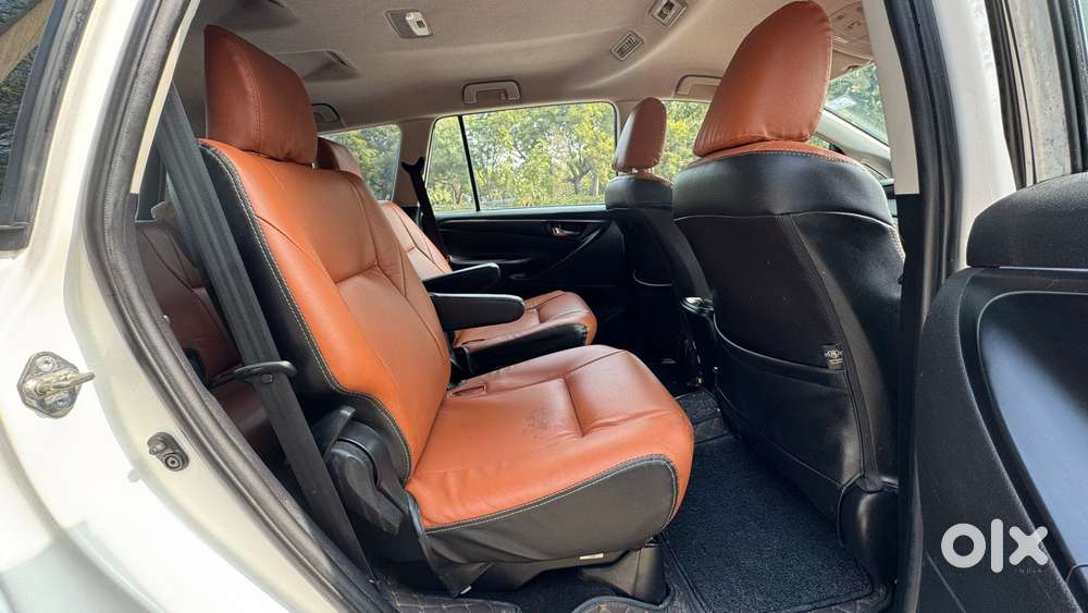 Toyota Innova Crysta 2.4 G Mt 7 Str, 2019, Diesel
