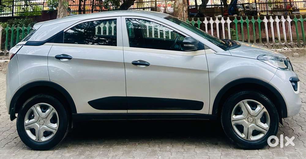 Tata Nexon 1.2 Revotron Xma Amt (s), 2019, Petrol
