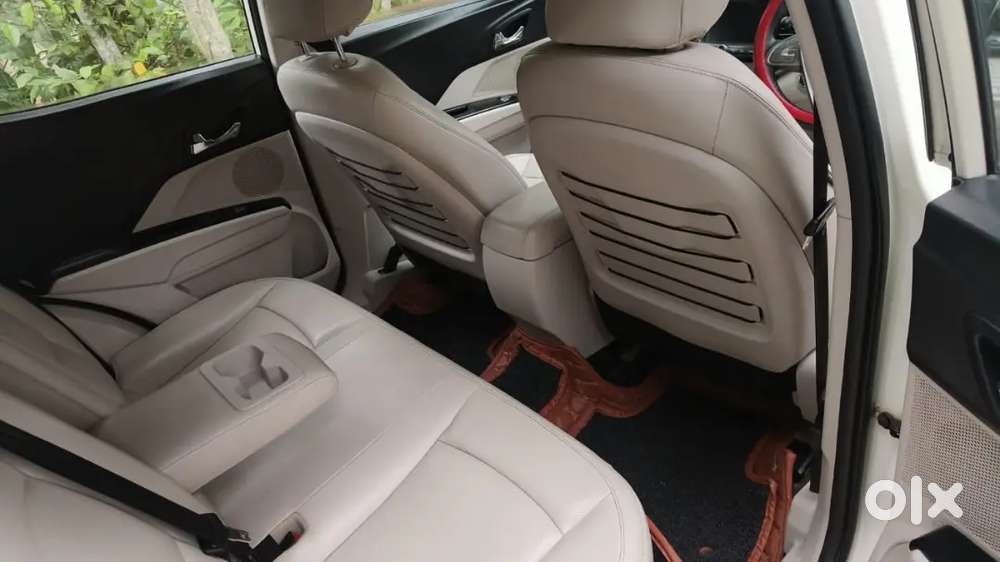 Mahindra Xuv300 2020 Petrol 77000 Km Driven