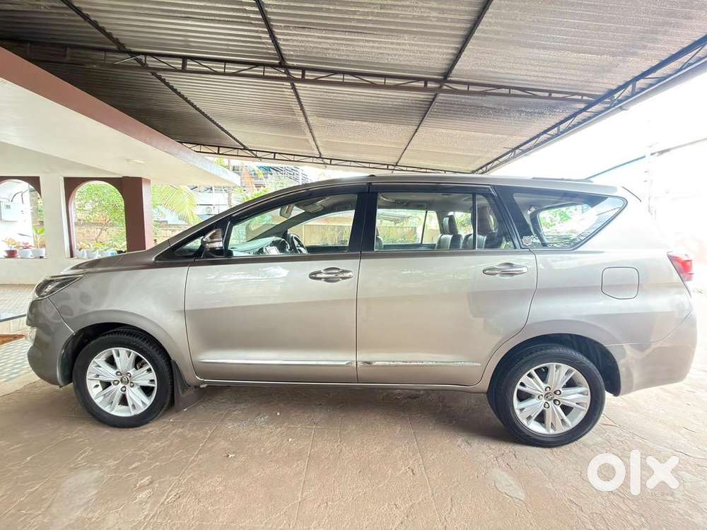 Toyota Innova Crysta 2.8 Z At 2016 Diesel Well Maintained