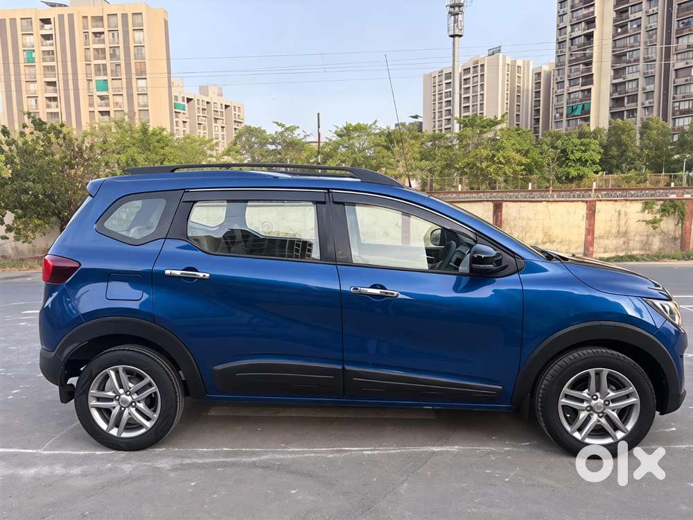 Renault Triber Rxz, 2022, Petrol