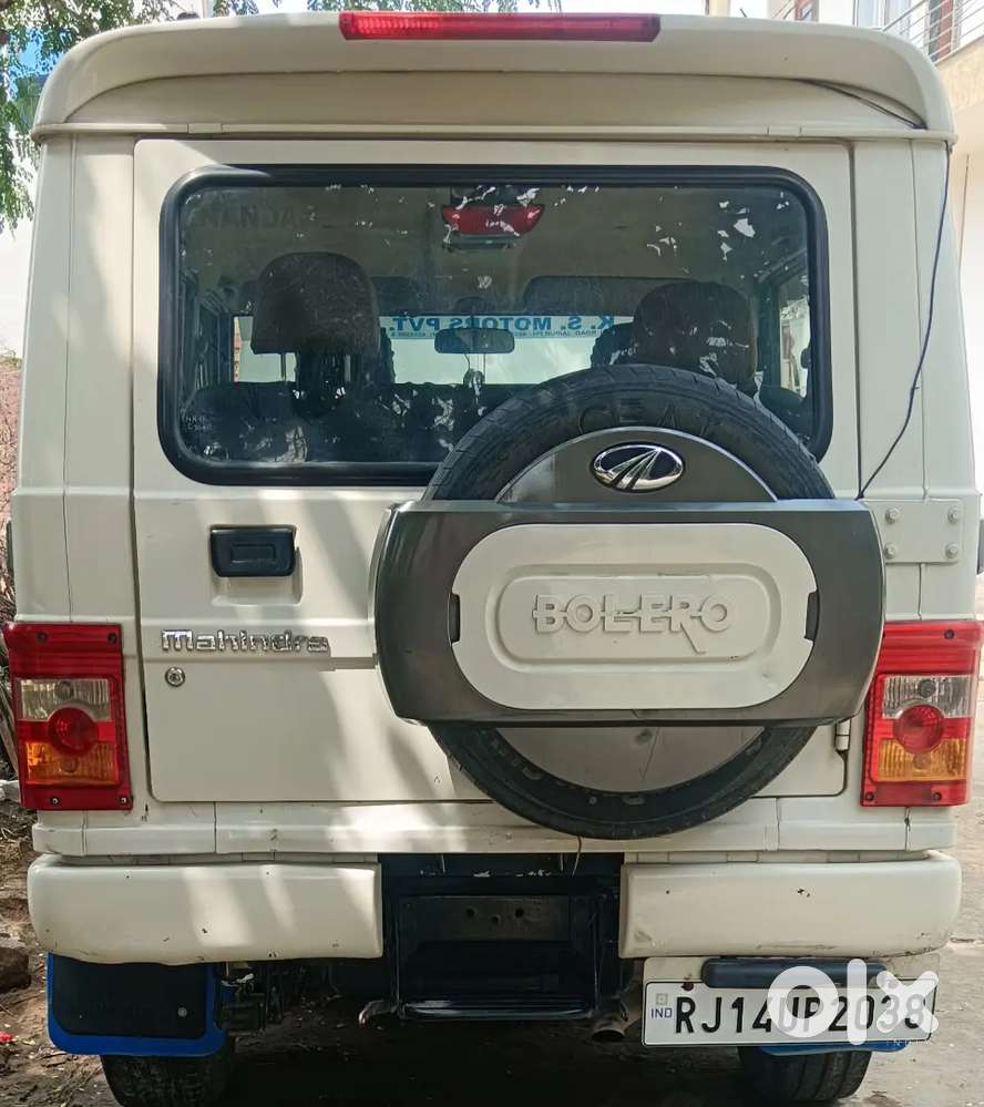गाड़ी में कोई खर्चा नहीं है गाड़ी सीकर रोड हरमाड़ा जयपुर में है