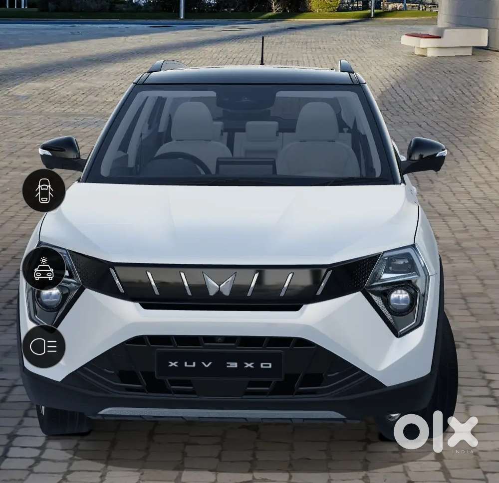 Top-end Mahindra Xuv 3xo Ax7l Petrol  Just 4400 Km
