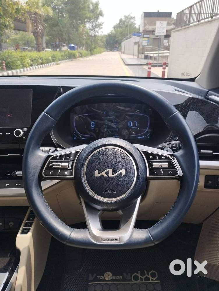 Kia Carens 1.4 Luxury Plus Dct 7 Str, 2022, Petrol