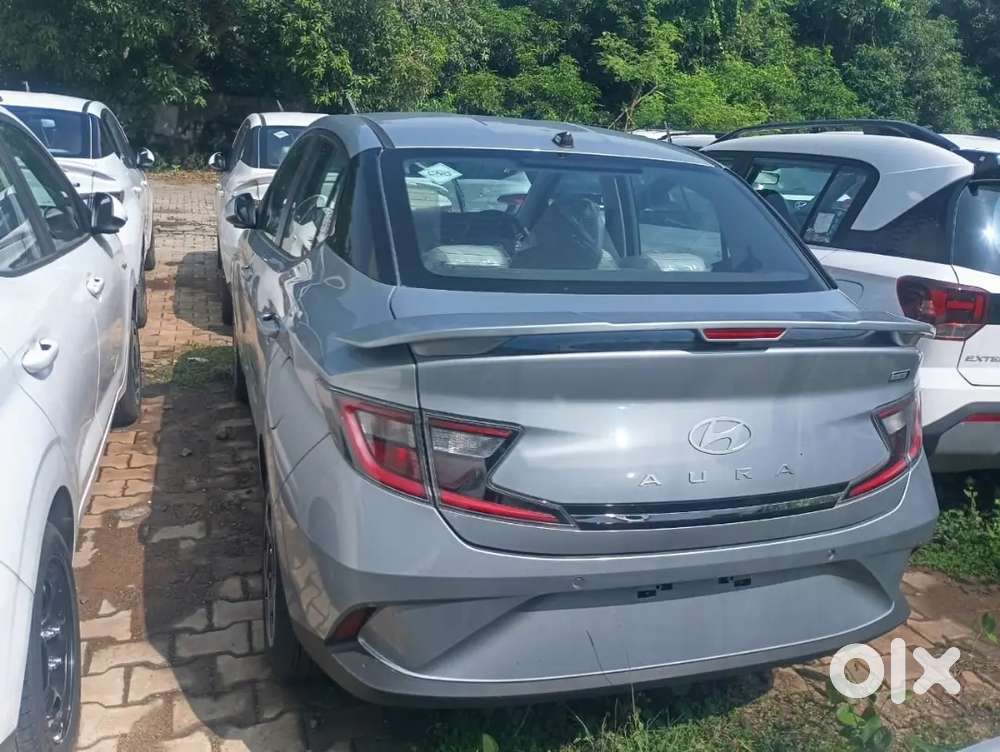 Hyundai Aura 2024 Cng & Hybrids Well Maintained