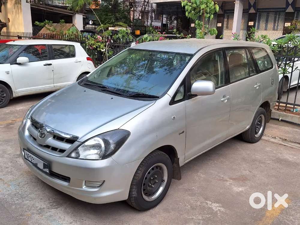 Toyota Innova 2007 Diesel 200000 Km Driven
