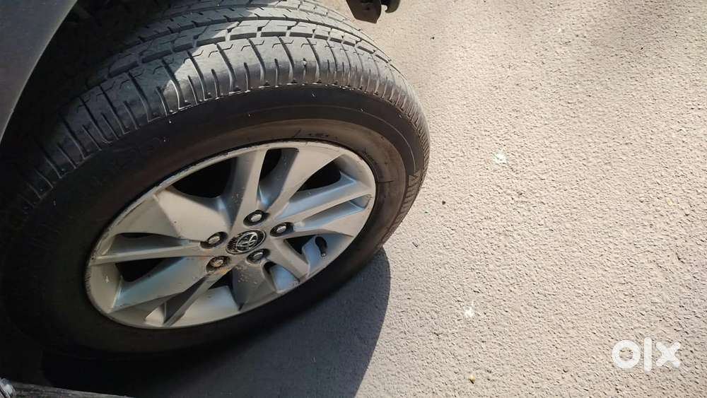 Toyota Innova Crysta 2.4 V 7 Str, 2016, Diesel