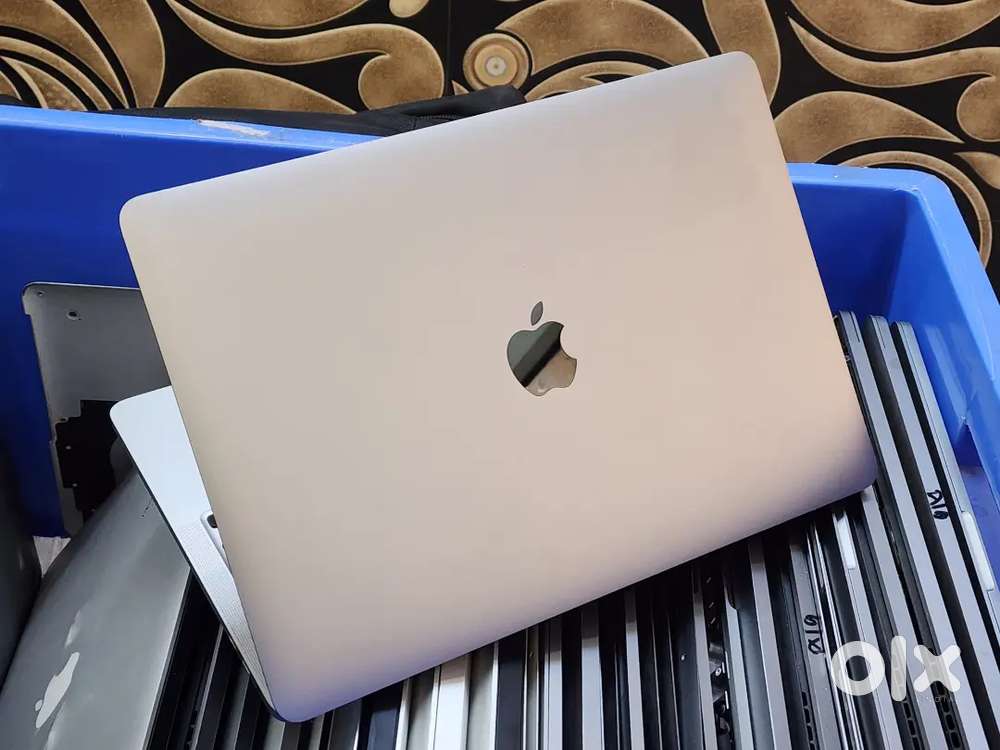 Apple Macbook Pro ₹31k
A2251 Model 
2021 Model 
i5 2GHz 4 Core process
