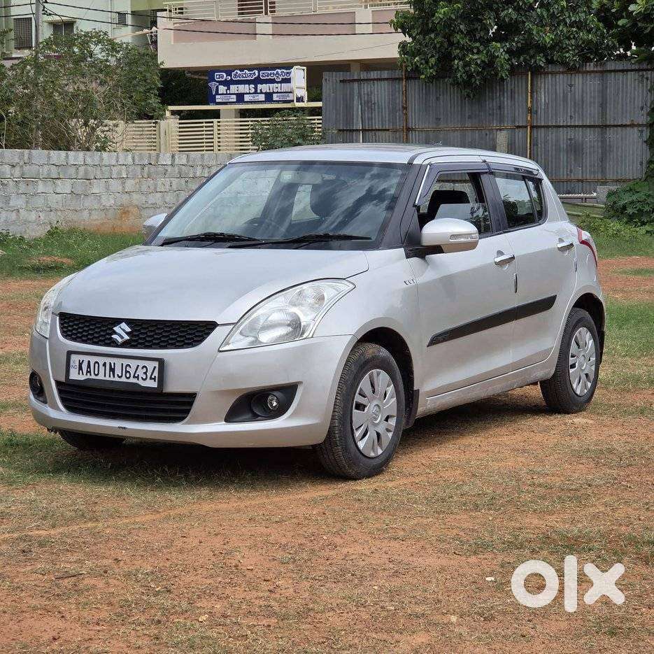 Maruti Suzuki Swift Vxi Abs Bsiv, 2012, Petrol