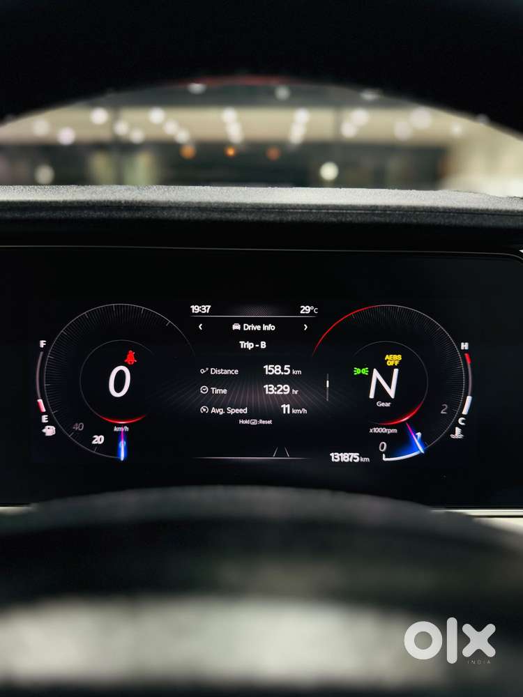 Mahindra Xuv700 2.0 Ax 7 Petrol Mt Str, 2022, Petrol