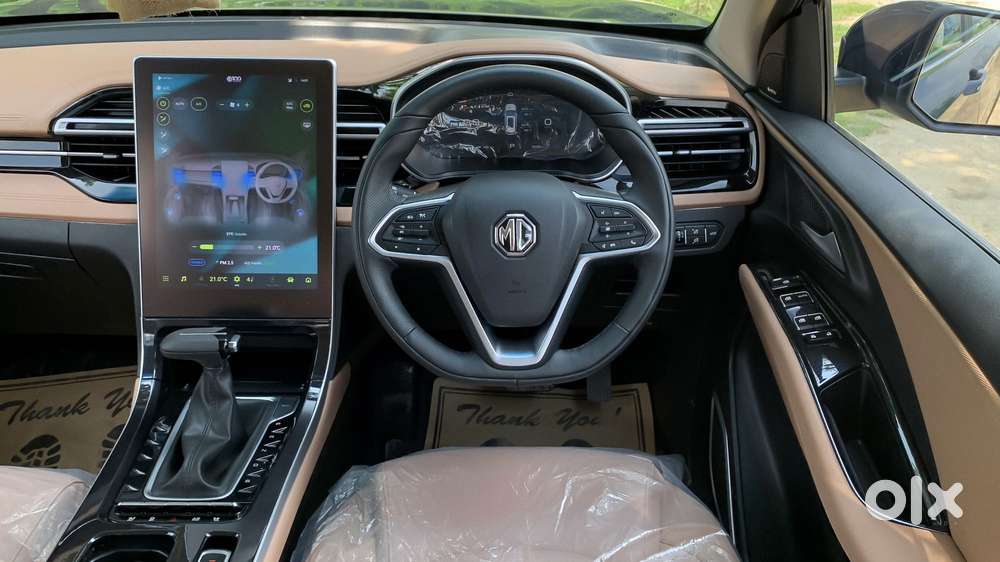 Mg Hector Plus Savvy Pro 1.5 Turbo Petrol Cvt 7 Str, 2026, Petrol