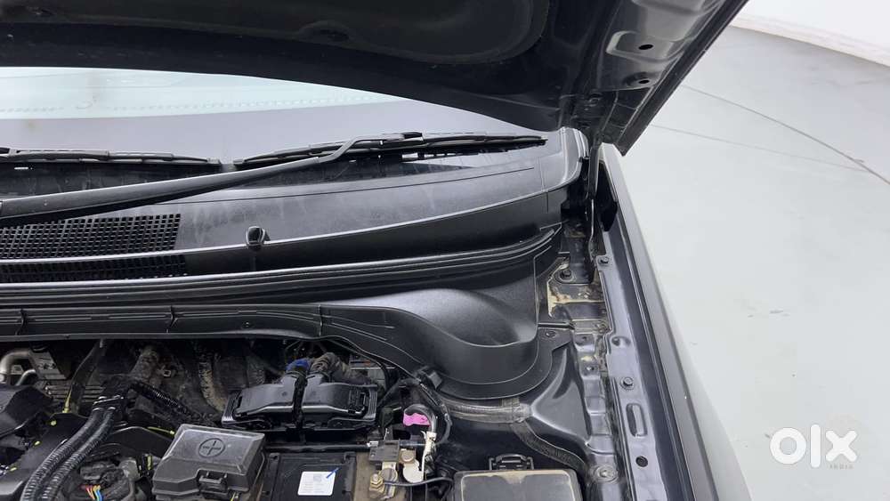 Hyundai Verna 1.5 Sx Petrol Mt, 2025, Petrol