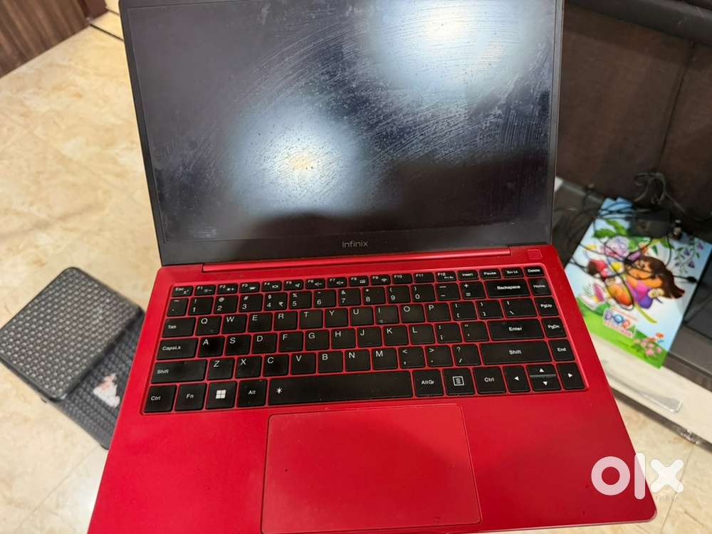 8!gb ram ssd 256 gb  intel core i 3