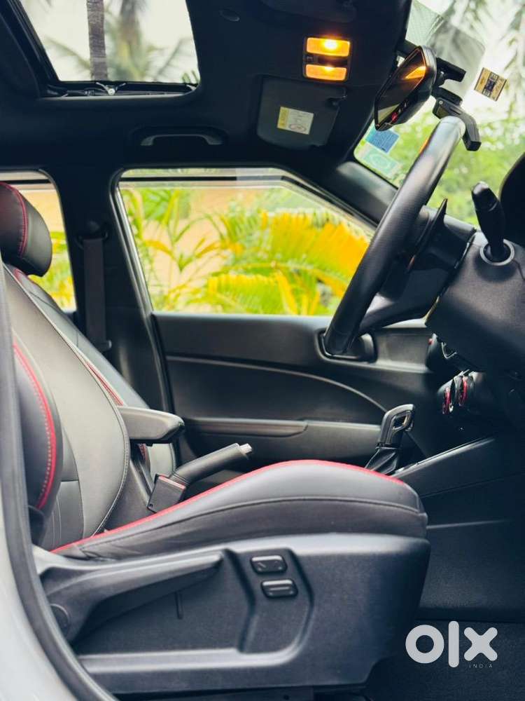 Hyundai Venue N Line 2023 Petrol Well Maintained