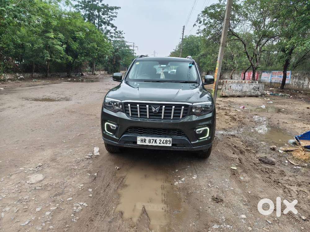 2.50 Lacs Spent On Accessories Like Alloywheels, Reverse & Dash Camera