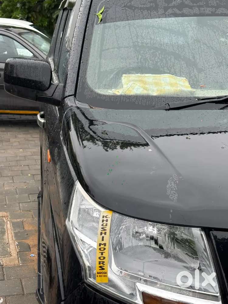 Mahindra Tuv 300 2017 Well Maintained Doctor Owned Car