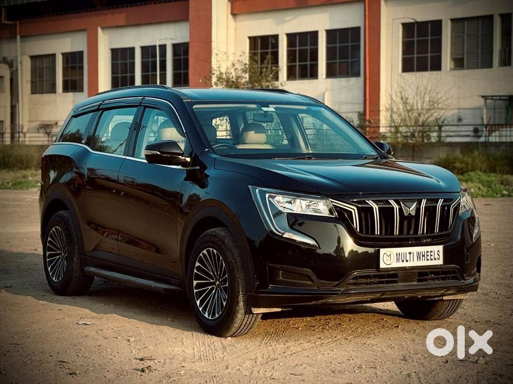 Mahindra Xuv700 2.0 Mx Petrol Mt 5 Str, 2024, Petrol