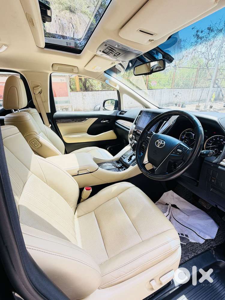 Toyota Vellfire Vip – Executive Lounge, 2023, Cng & Hybrids