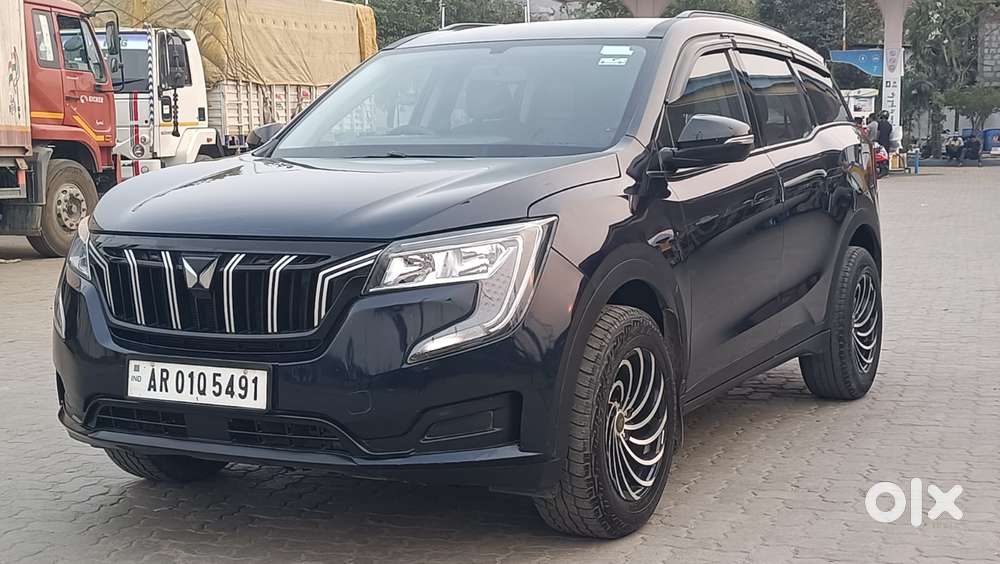 Mahindra Xuv700 2.0 Ax 3 Petrol Mt 5 Str, 2022, Petrol
