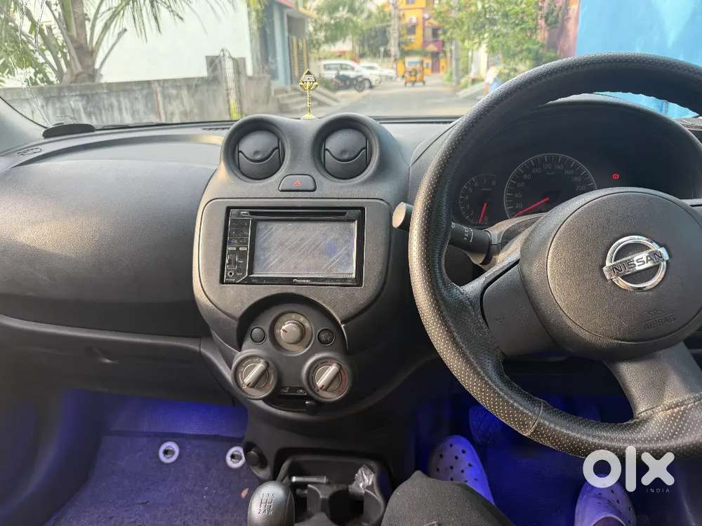 Nissan Sunny Petrol 2011