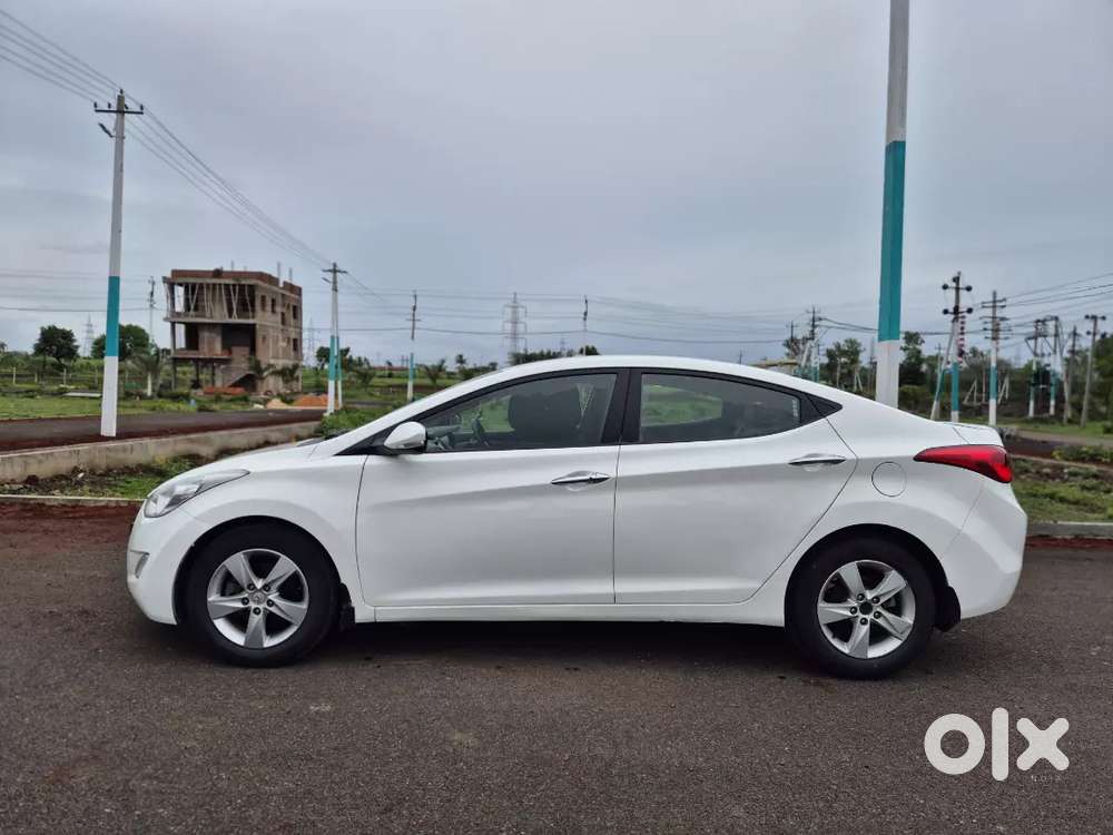 Selling My Hyundai Elantra Topend Model Next To Showroom Condition