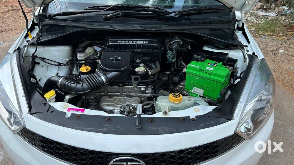 Tata Tigor Xe, 2017, Petrol