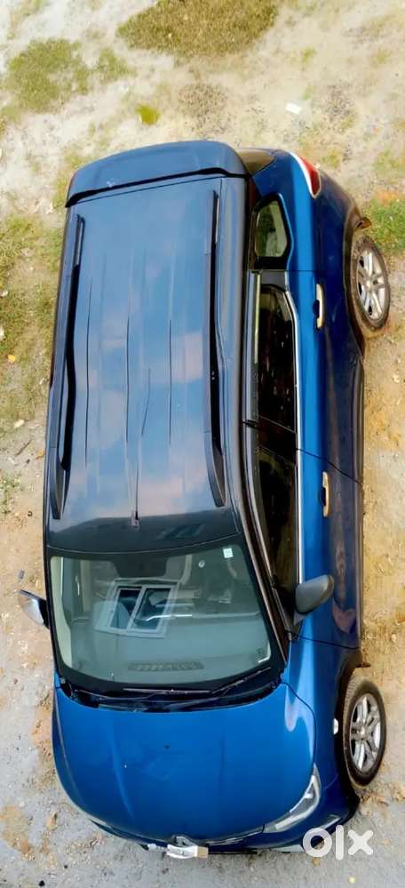 Renault Triber 1.0 Rxz 2023 Dual Tone