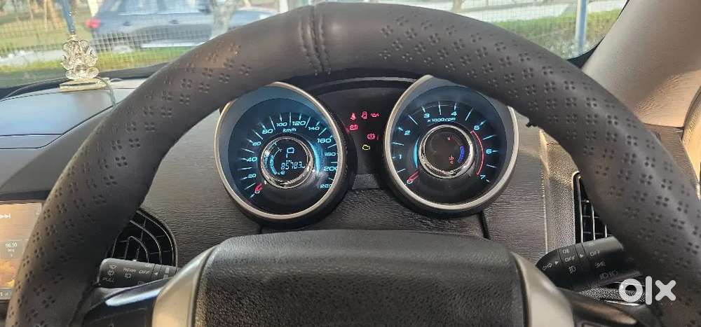 Mahindra Xuv500 2017 Diesel 85000 Km Driven