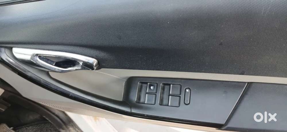 Tata Tiago Xza, 2019, Petrol