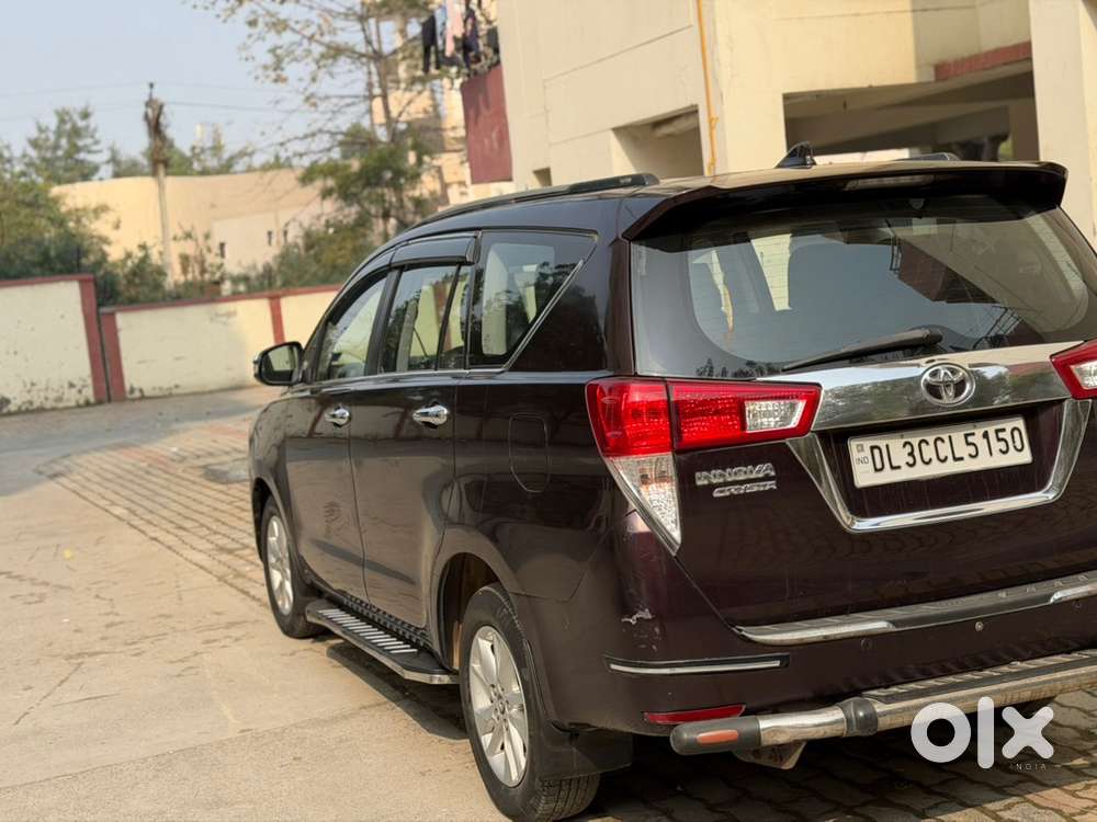 Toyota Innova Crysta Gx At 2.8  2017 Petrol 41000 Km Driven