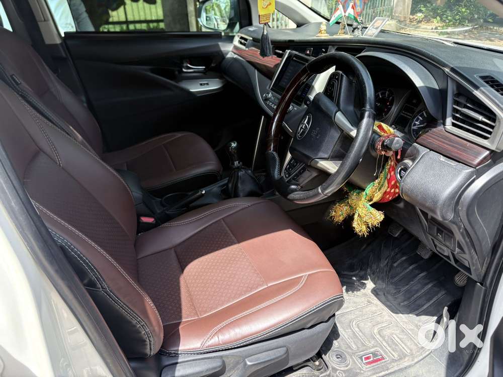 Toyota Innova Crysta 2.4 Vx Mt 8s, 2017, Diesel