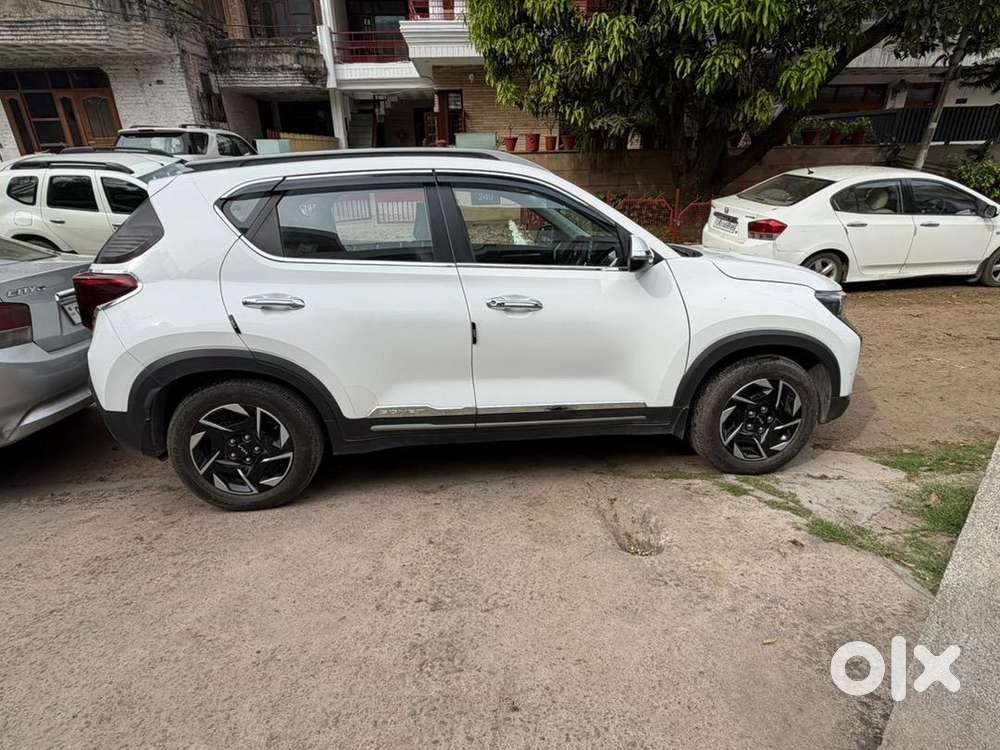 Kia Sonet 2024 Petrol Well Maintained