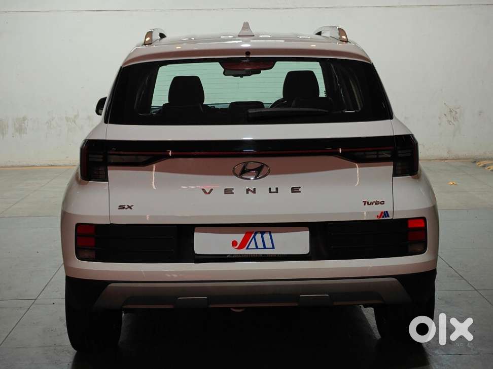 Hyundai Venue 1.0 Sx (o) Turbo Dct, 2023, Petrol