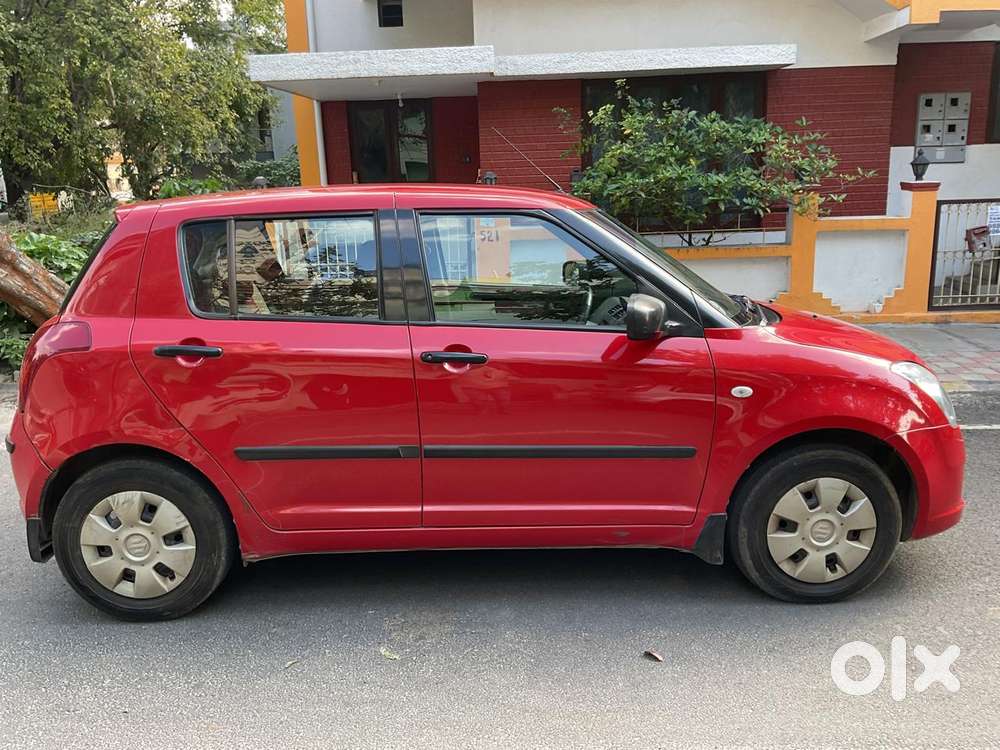 Maruti Suzuki Swift Vxi + Manual, 2006, Petrol