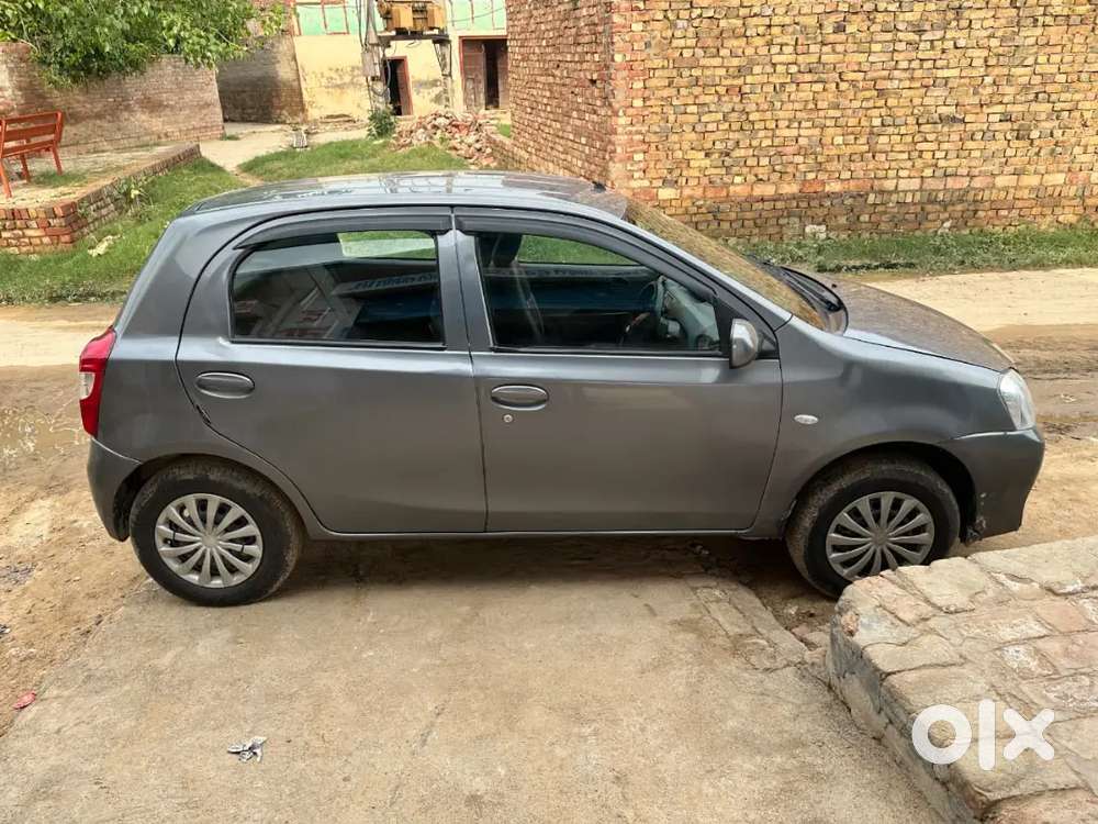 Toyota Etios Liva 2016