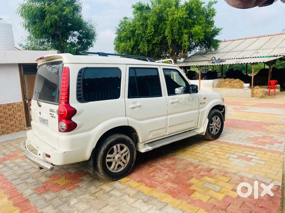 Mahindra Scorpio Vlx 2014