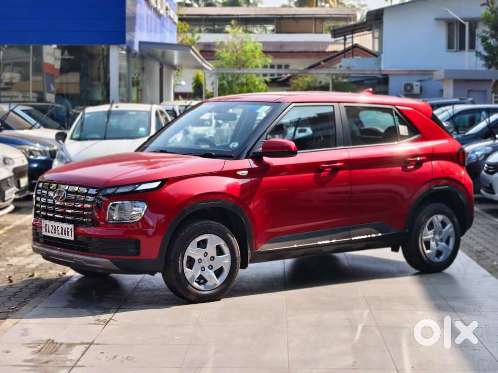 Hyundai Venue E, 2022, Petrol