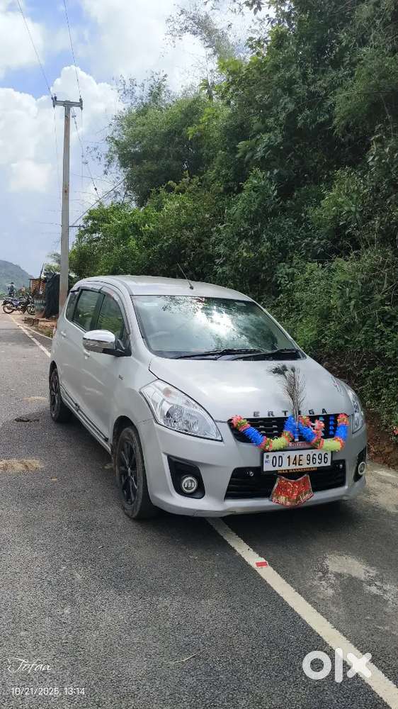 Maruti Suzuki Ertiga 2015 Diesel 100000 Km Driven
