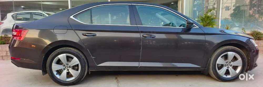 Skoda Superb Style 2019 Petrol Automatic
