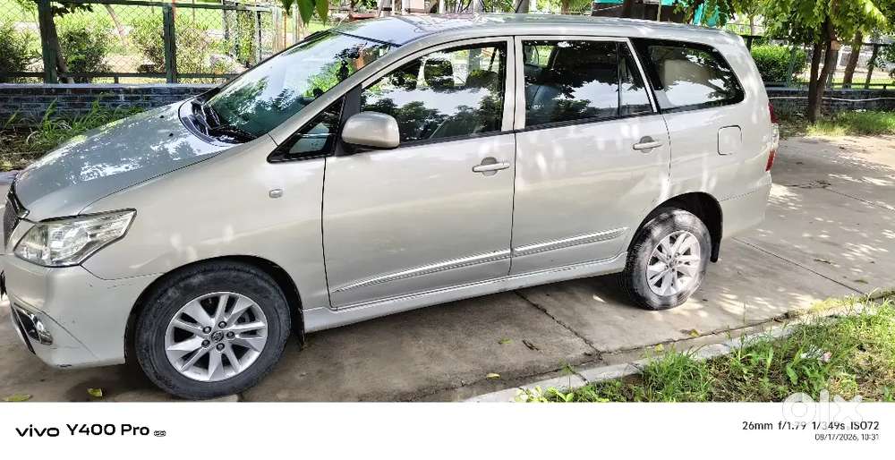 Toyota Innova 2.5 G 2014