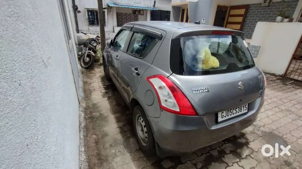Swift Maruti Lxi 2012