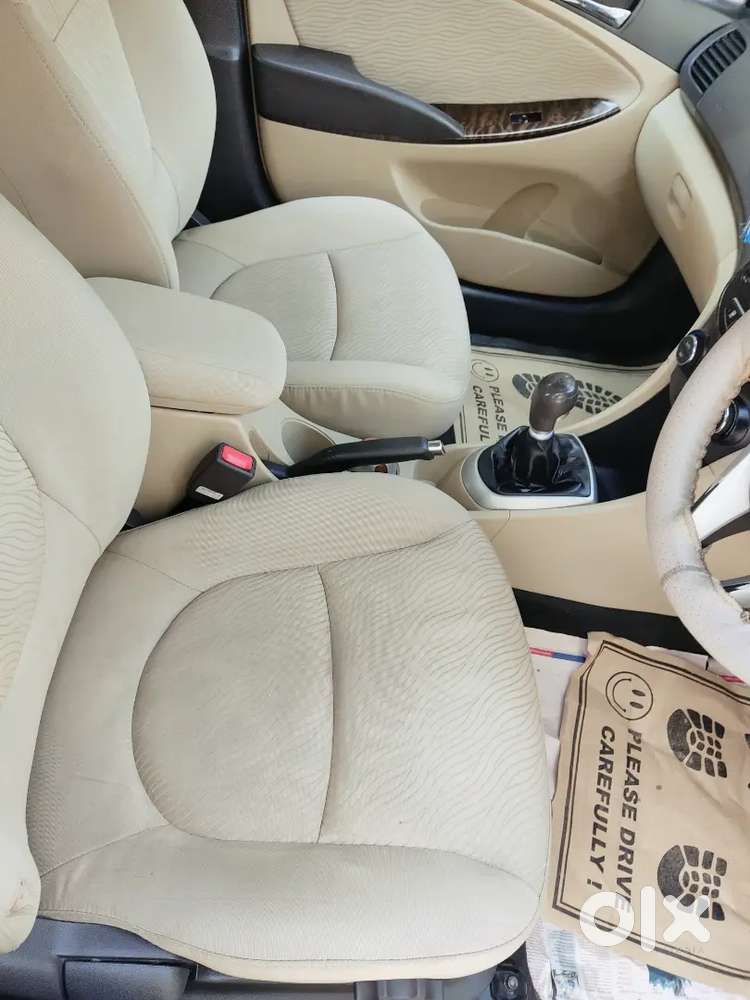 Hyundai Fluidic Verna 2011 Petrol 80000 Km Driven All Alloy Top Model