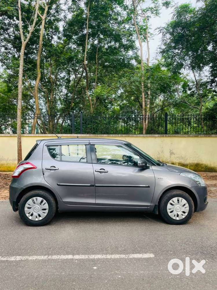 Maruti Suzuki Swift Vxi Optional, 2015, Petrol