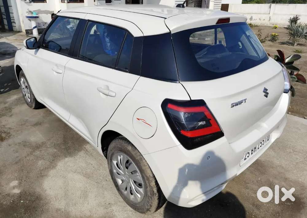 Swift 2025 Model Army Person Car
